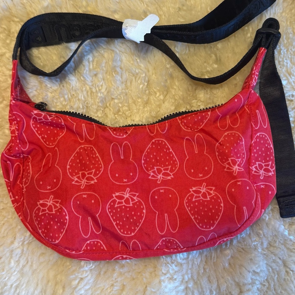 BAGGU Miffy Strawberry UO exclusive small crescent bag BNWT